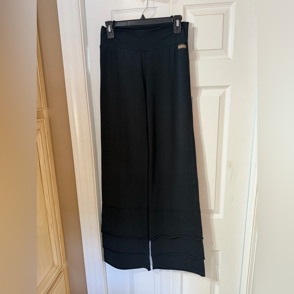 Black Wide-Leg Pants. Matilda Jane Finns. Med. Euc.